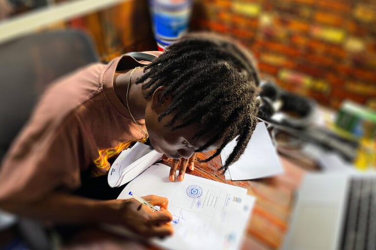 MR POTEGO SIGNE CHEZ KOPHI'S MUSIC : L'URBAN GOSPEL FRANCOPHONE ENTRE DANS UNE NOUVELLE ÈRE