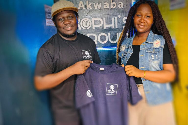 DOLIE REJOINT KOPHI'S MUSIC : LA PREMIÈRE ARTISTE FÉMININE DU LABEL