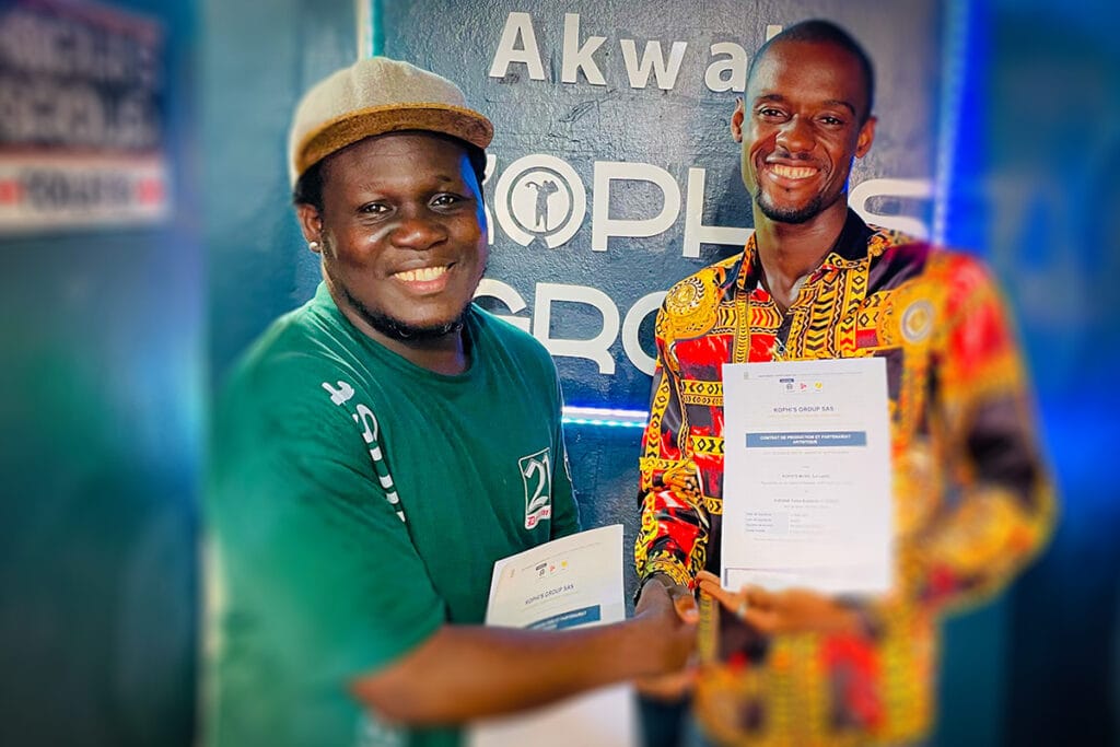 EUSTACHE MÉLODY SIGNE CHEZ KOPHI'S MUSIC - LE CHANTRE IVOIRIEN REJOINT LE LABEL URBAN GOSPEL D'ABIDJAN